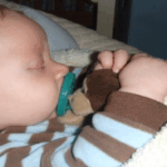 10 señales de que su primer diente está saliendo