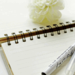 Da a luz tras recibir en trasplante el útero de su madre